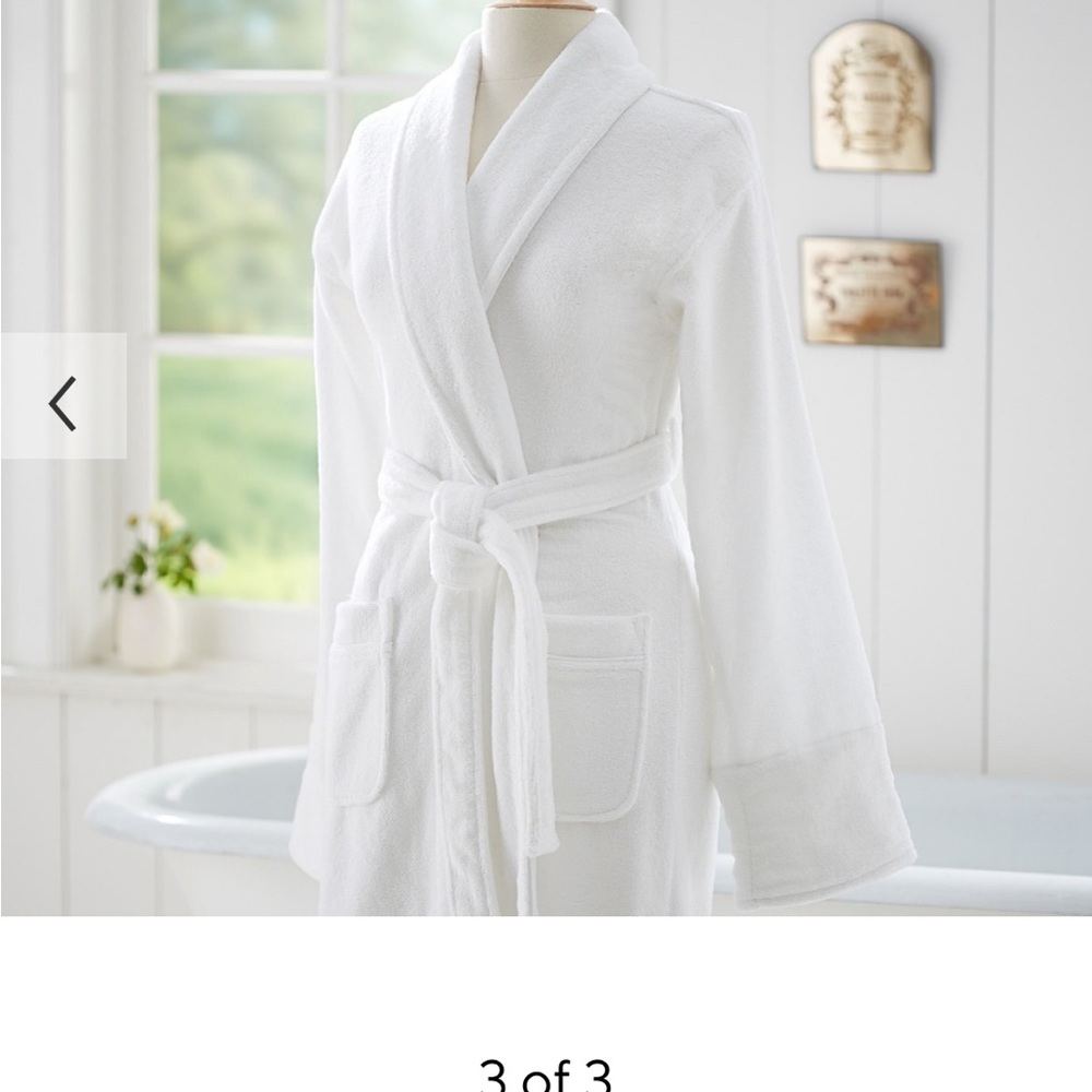 Pottery Barn Classic Robe , Certified OEKO-TEX , 100% Cotton . Size Small NWT